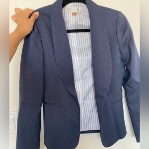 TAHARI Women’s pant suit with blazer in navy blue